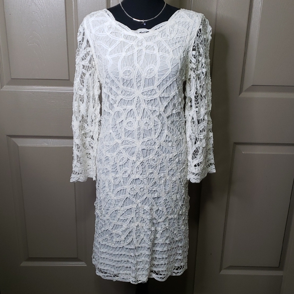 Peter Nygard White Lace Long Sleeve Dress